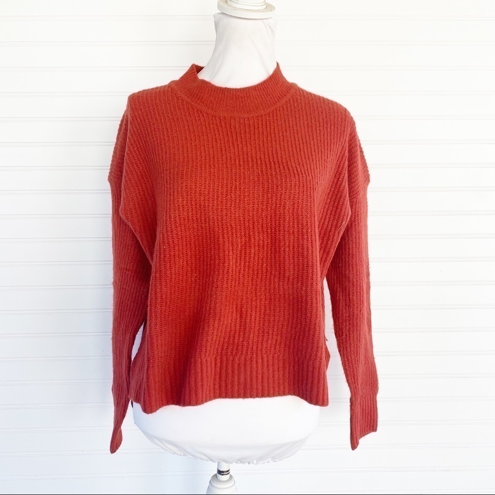 Ribbed hi low cowl sweater Size Large NWOT
